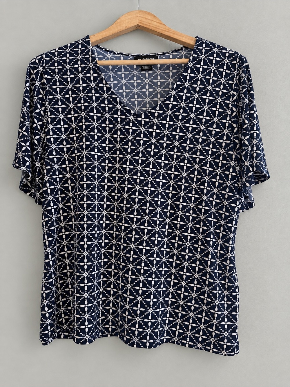 Liz Claiborne Career Women’s L Navy Blue Geometric V Neck Stretch Blouse Top